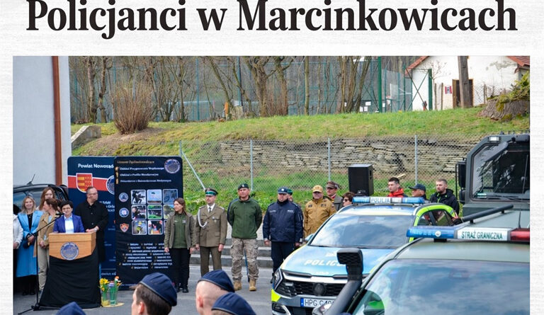 Policjanci w Marcinkowicach. Młodzież poznawała kulisy służby i możliwości kariery
